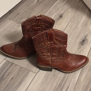 Coconuts by Matisse Rustic Brown Ankle Booties